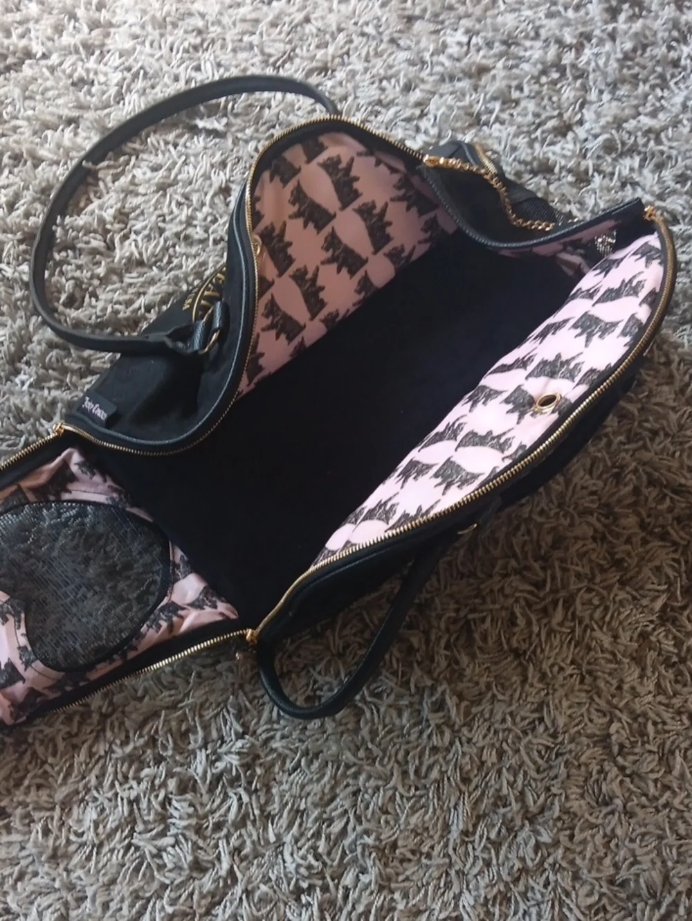 Juicy Couture Black Tote with Gold Crest 'Give Me Treats' Dog Carrier - Picture 4 of 5